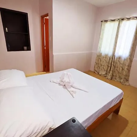 Magroon'S Bar & Guesthouse, Moalboal